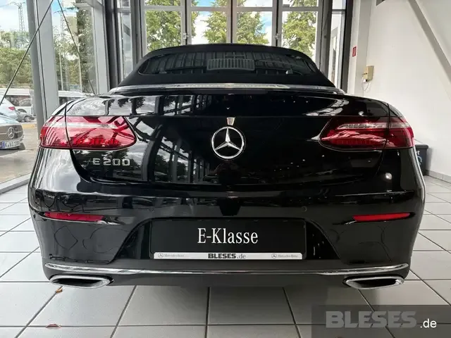 Mercedes-Benz E 200