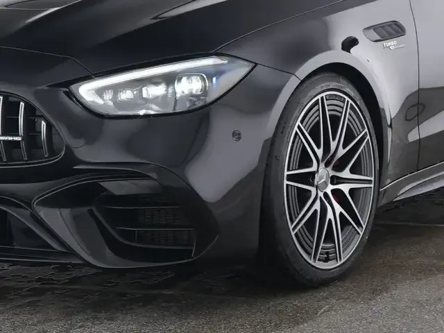 Mercedes-Benz C 63 AMG