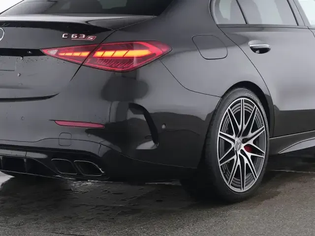 Mercedes-Benz C 63 AMG