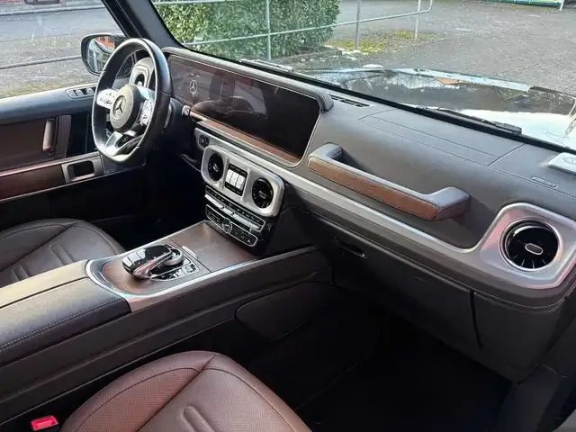 Mercedes-Benz G 400
