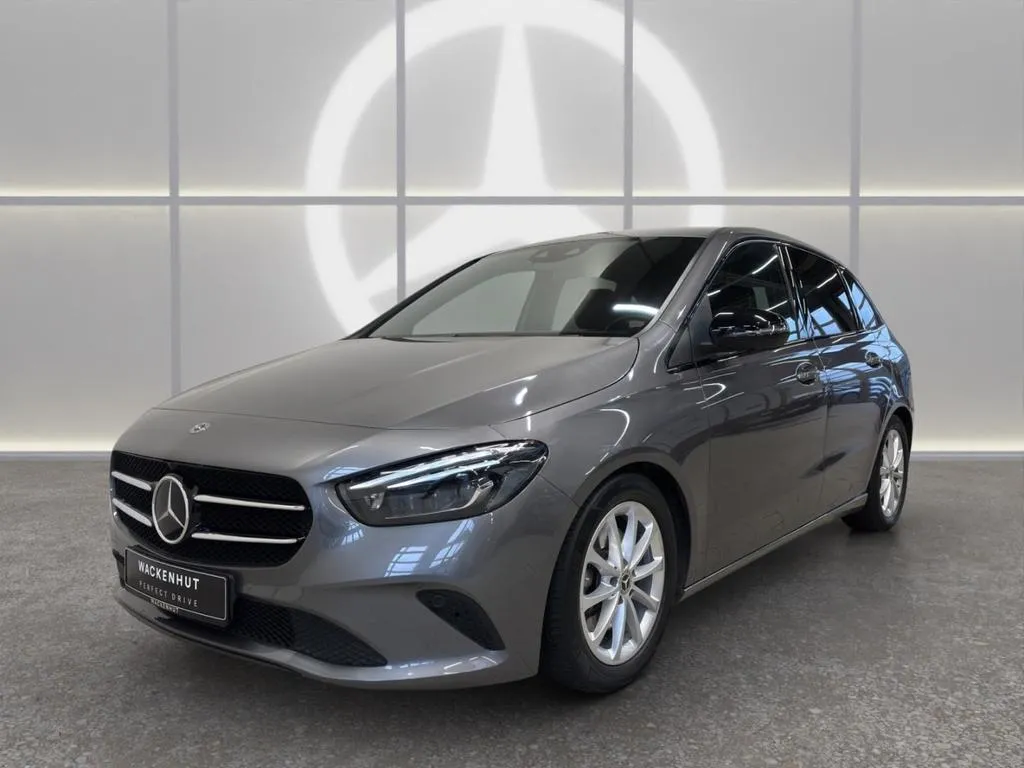 Mercedes-Benz B 220