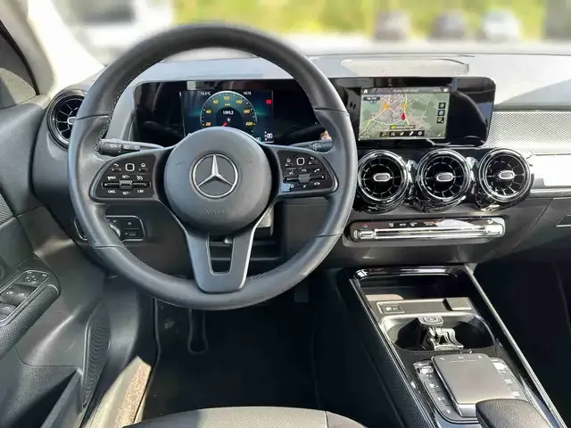 Mercedes-Benz GLB 200