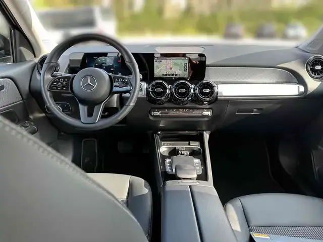 Mercedes-Benz GLB 200