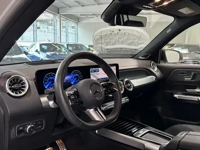 Mercedes-Benz EQB 300