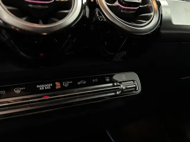 Mercedes-Benz EQB 300
