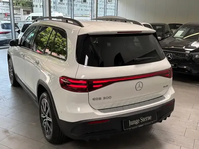 Mercedes-Benz EQB 300