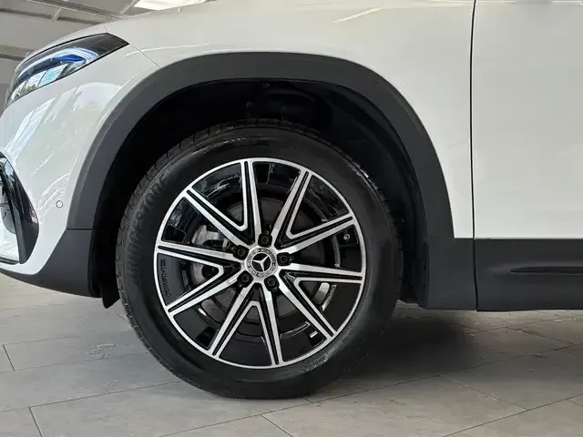 Mercedes-Benz EQB 300