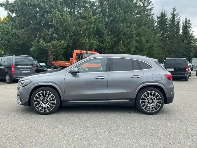 Mercedes-Benz GLA 250