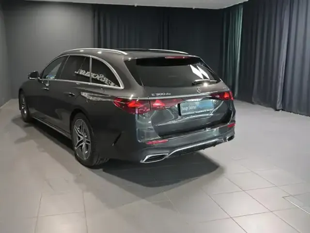 Mercedes-Benz E 300