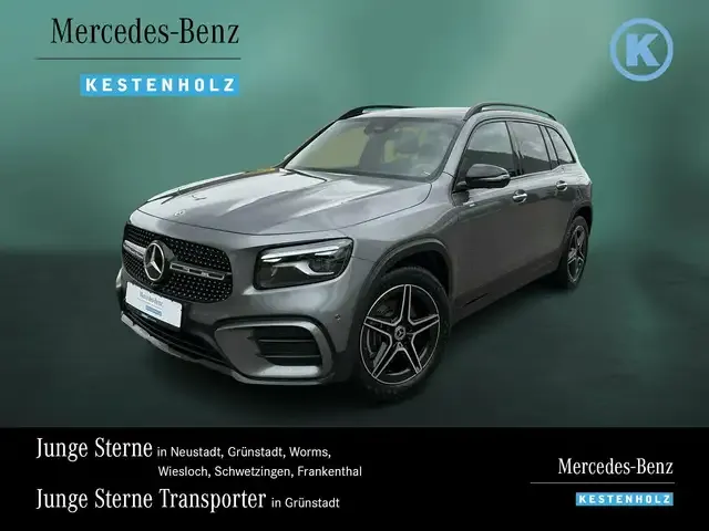 Mercedes-Benz GLB 220