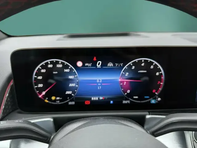 Mercedes-Benz GLB 220