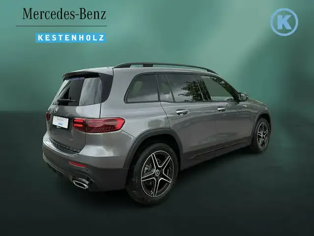 Mercedes-Benz GLB 220