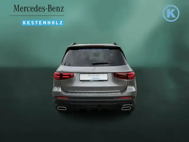 Mercedes-Benz GLB 220