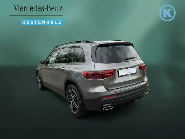 Mercedes-Benz GLB 220