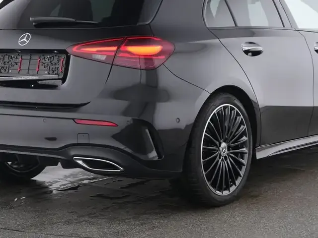 Mercedes-Benz A 220