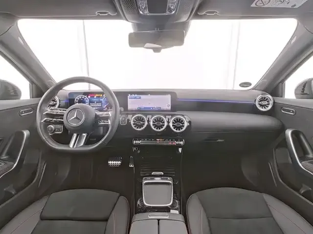 Mercedes-Benz A 220