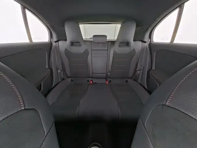 Mercedes-Benz A 220