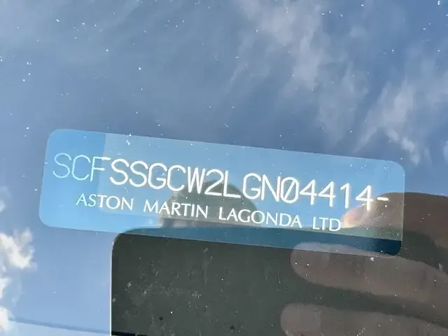 Aston Martin V8