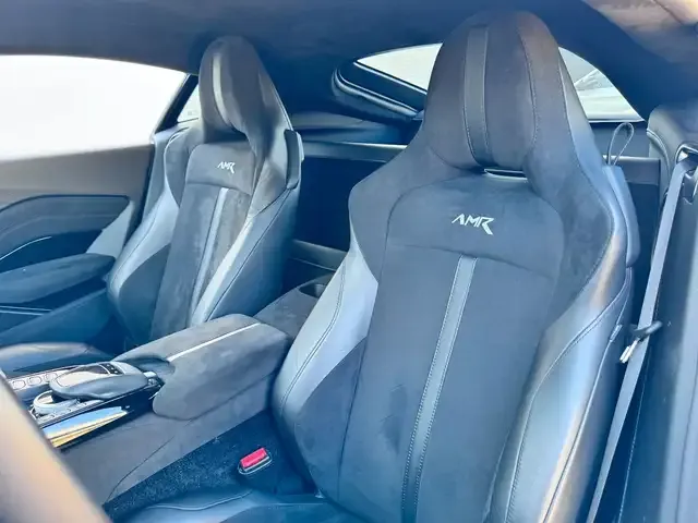 Aston Martin V8