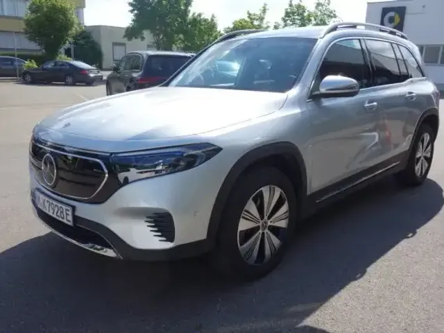 Mercedes-Benz EQB 250