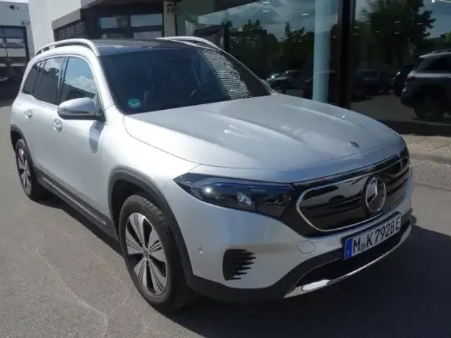 Mercedes-Benz EQB 250