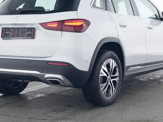 Mercedes-Benz GLA 220