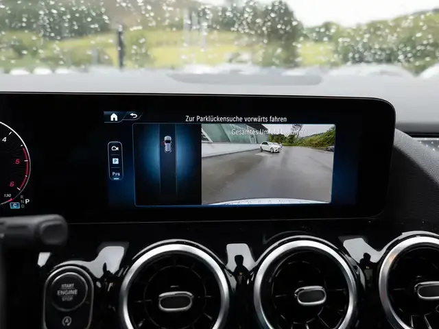 Mercedes-Benz GLA 220