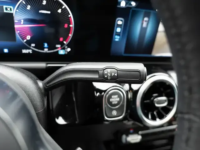 Mercedes-Benz GLA 220