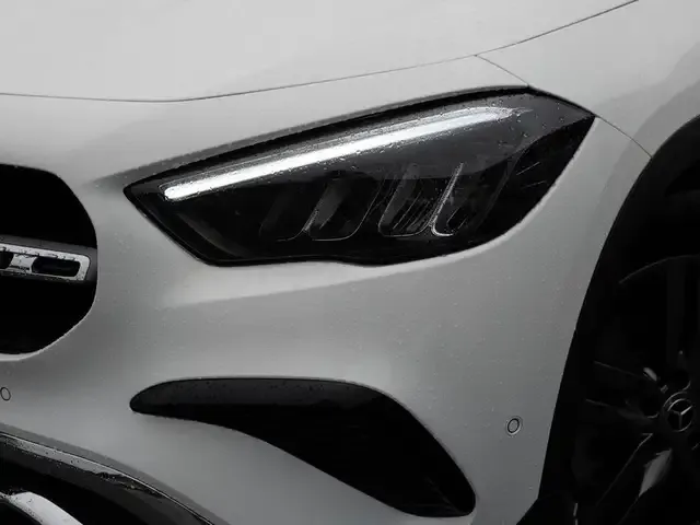 Mercedes-Benz GLA 220