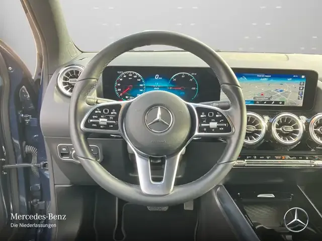 Mercedes-Benz EQA 300