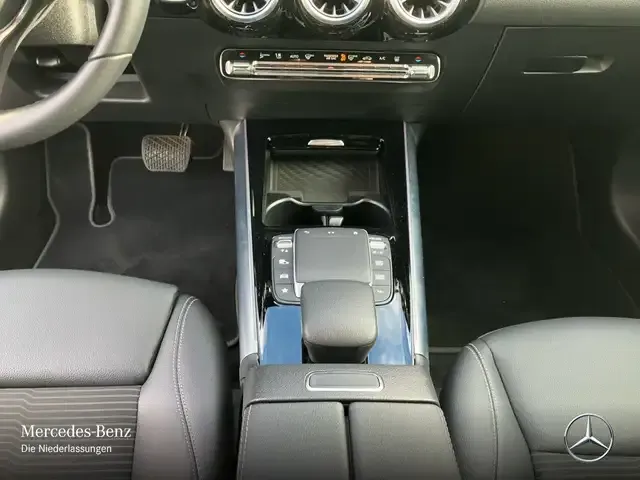 Mercedes-Benz EQA 300