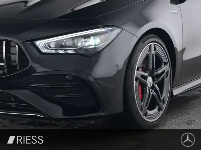 Mercedes-Benz CLA 35 AMG