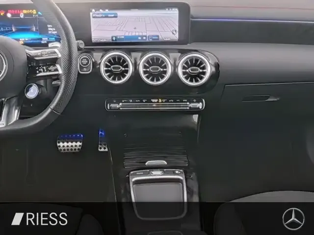 Mercedes-Benz CLA 35 AMG
