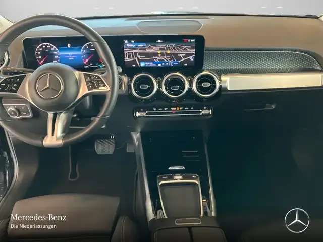 Mercedes-Benz GLB 220