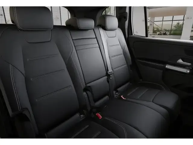 Mercedes-Benz GLB 200