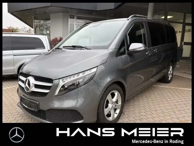 Mercedes-Benz V 220