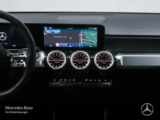 Mercedes-Benz EQB 300