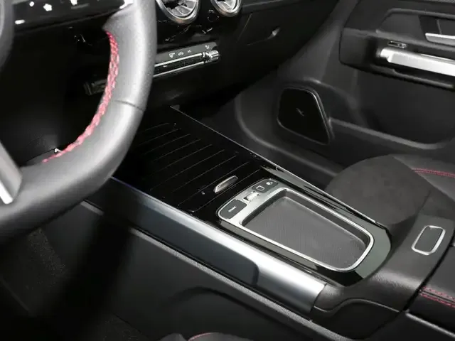 Mercedes-Benz GLB 250