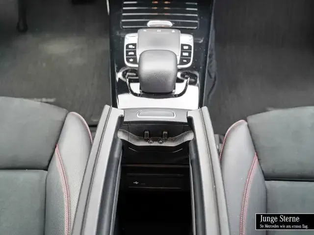 Mercedes-Benz A 220