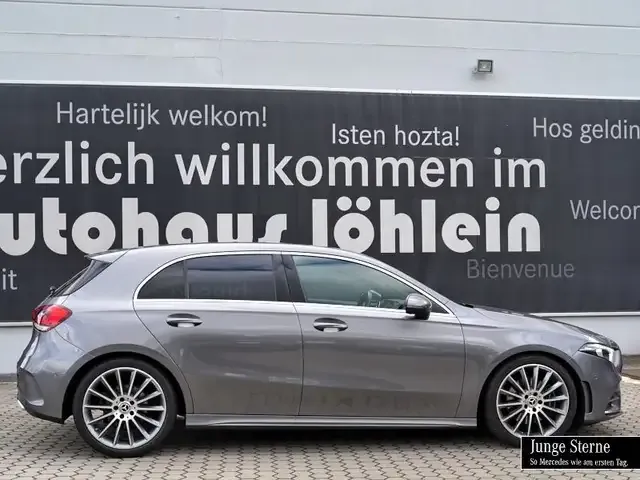 Mercedes-Benz A 220