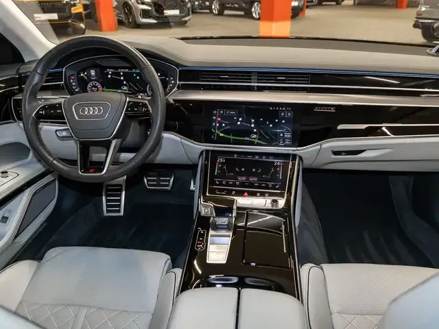Audi S8