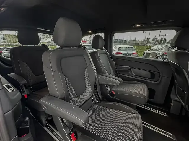 Mercedes-Benz V 220