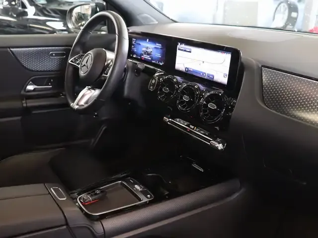 Mercedes-Benz GLA 180