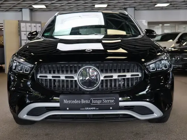Mercedes-Benz GLA 180
