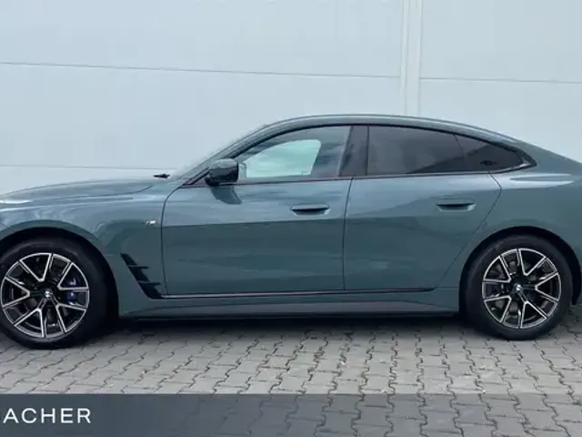 BMW 440