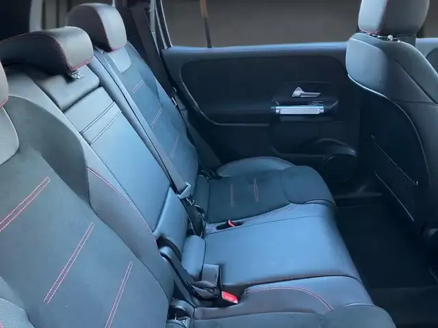 Mercedes-Benz EQB 300