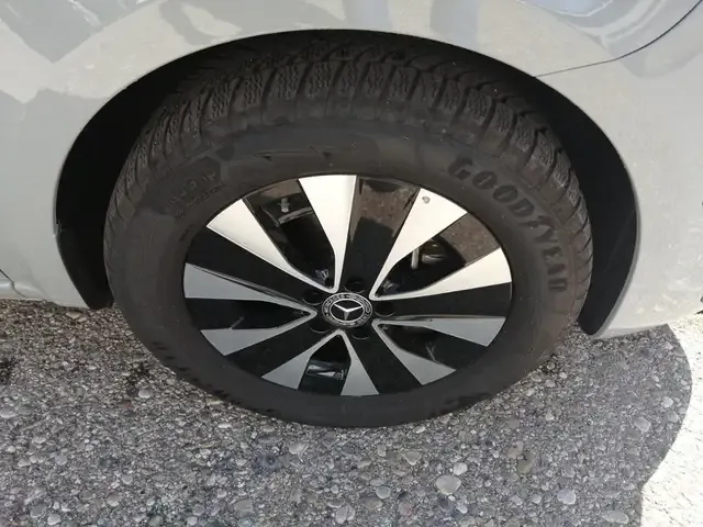 Mercedes-Benz EQV 300