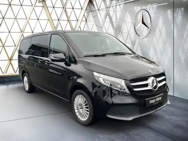 Mercedes-Benz V 220