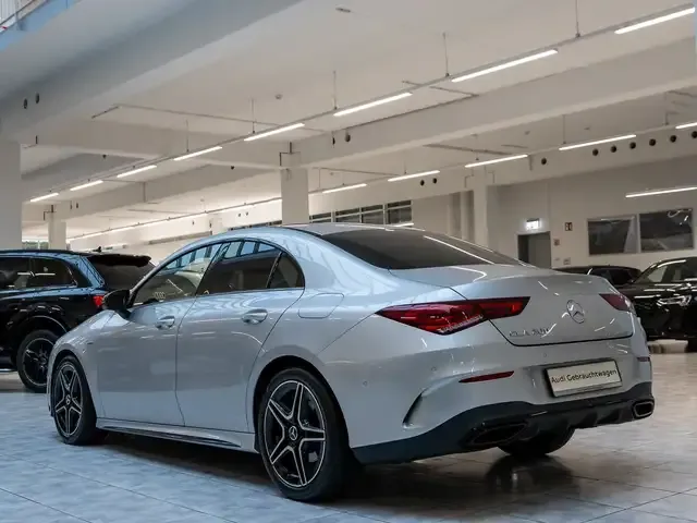 Mercedes-Benz CLA 200