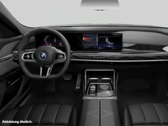BMW i7